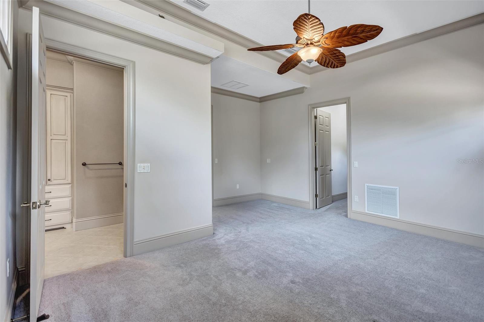 1045 FOX CREEK DR — photo 64