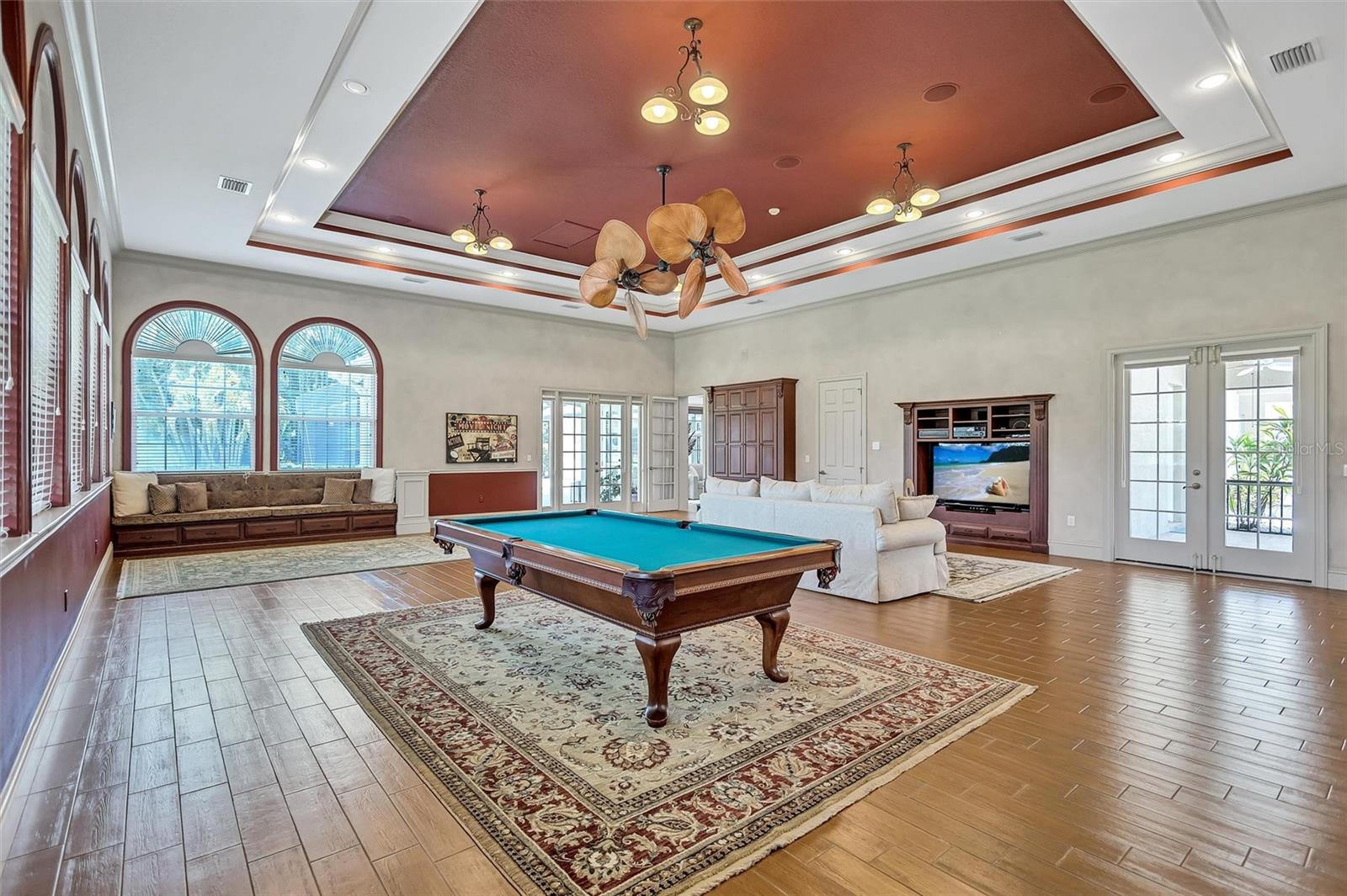 1045 FOX CREEK DR — photo 57