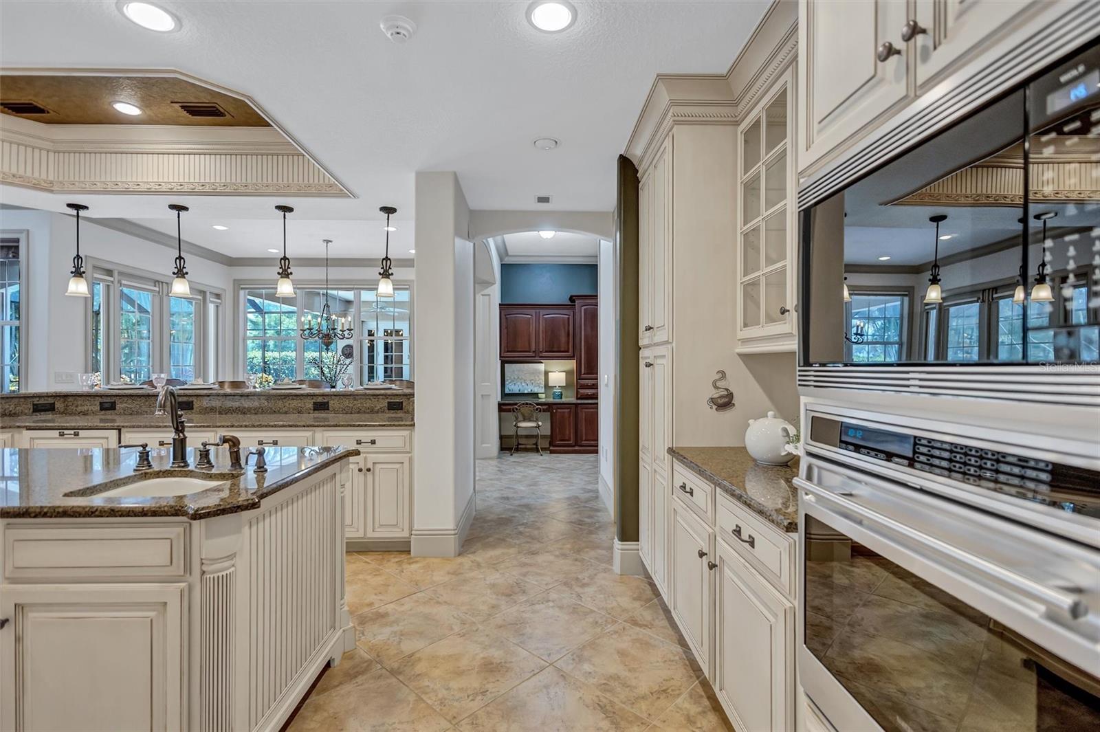 1045 FOX CREEK DR — photo 44