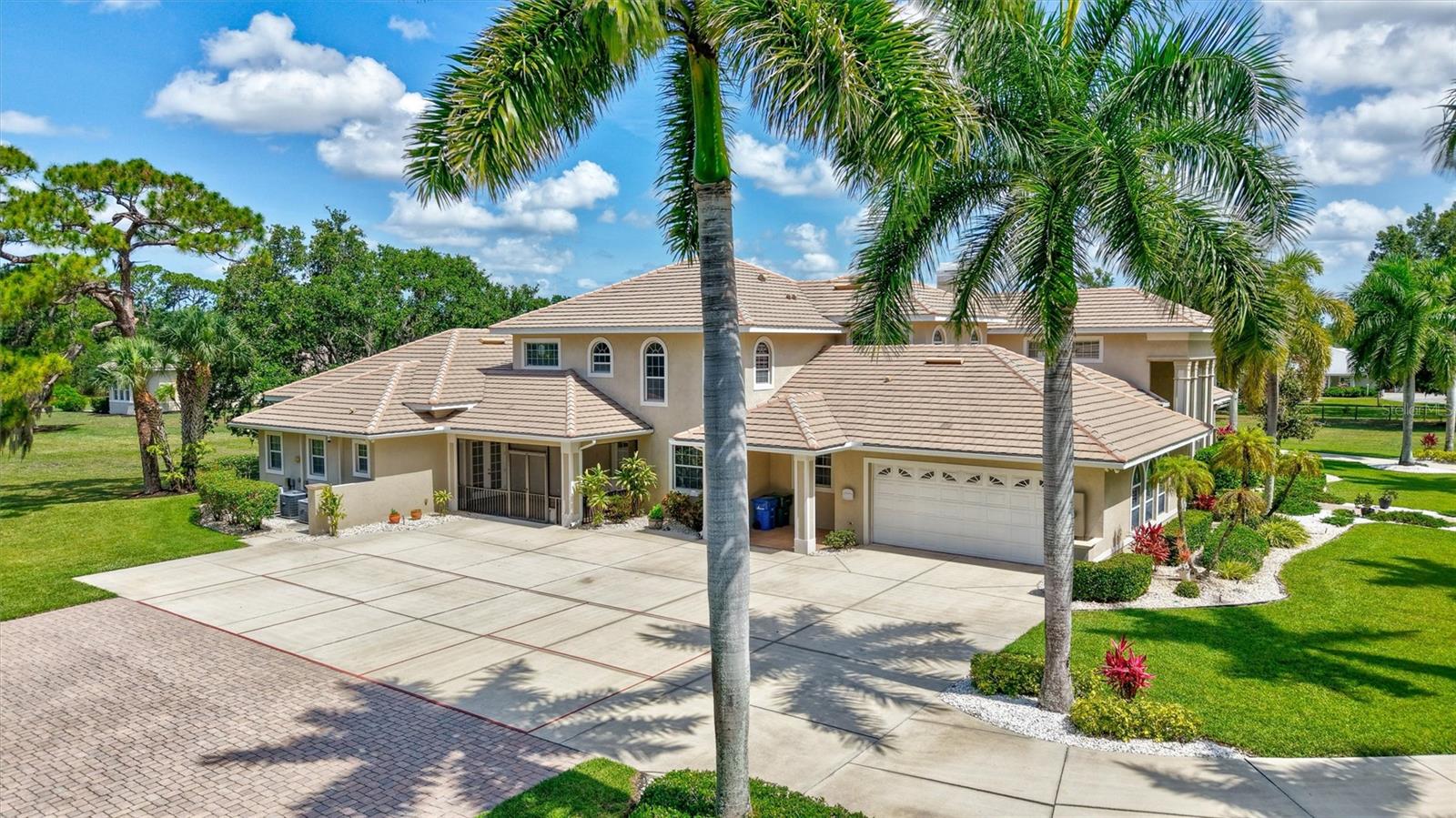 1045 FOX CREEK DR — photo 5