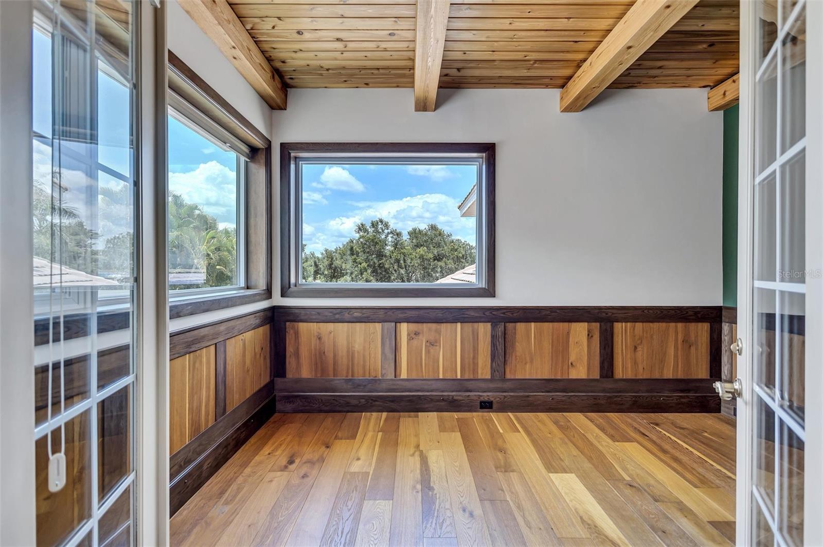 1045 FOX CREEK DR — photo 67