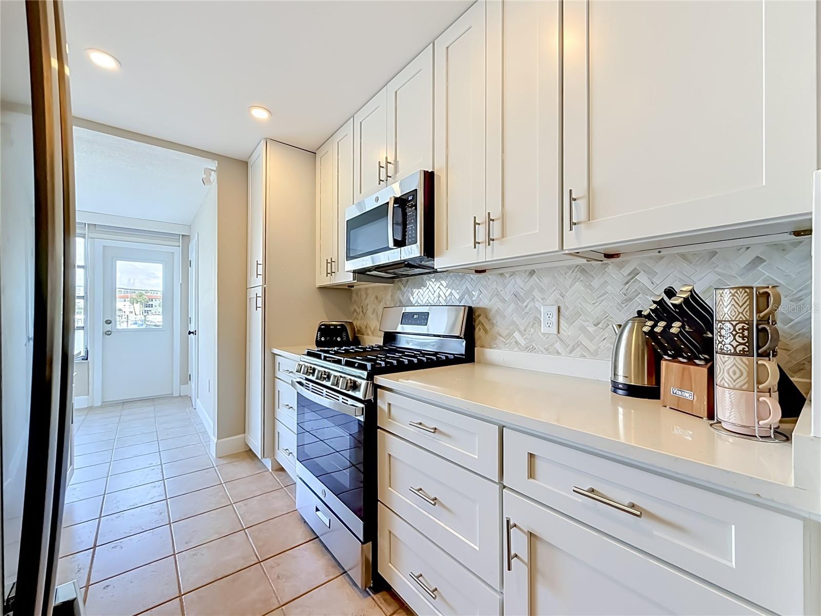 5925 SHORE BLVD S #107 — photo 12