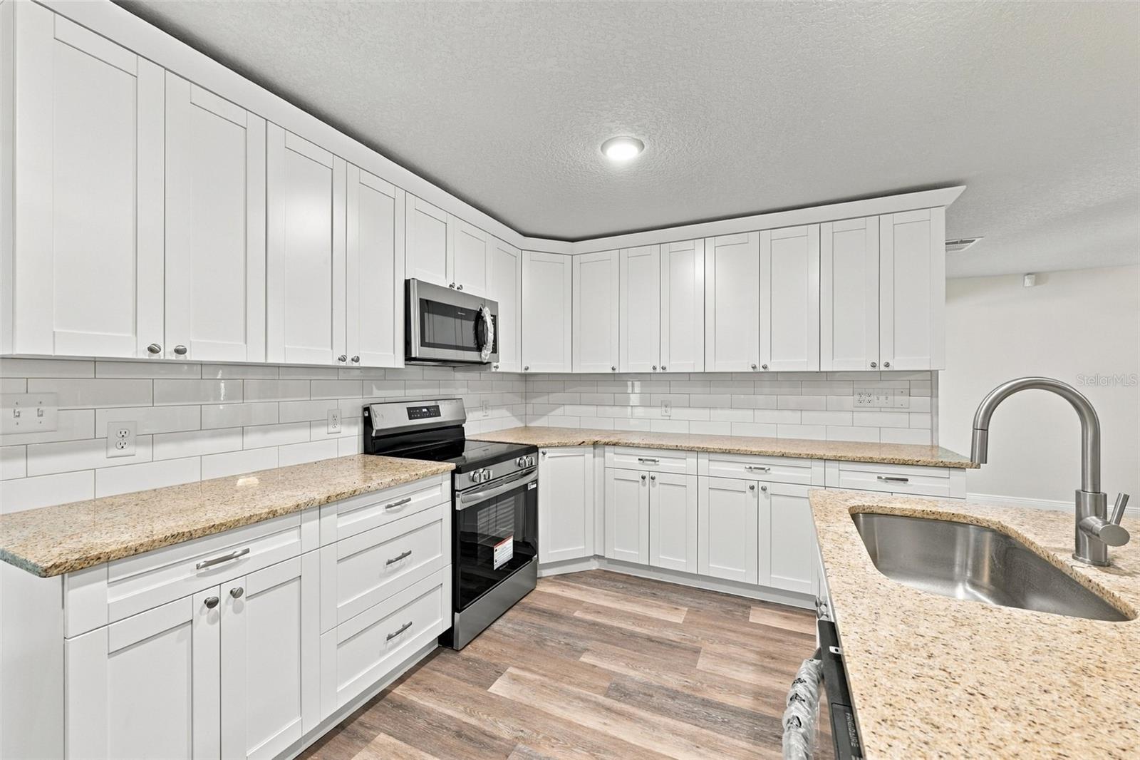 8410 LAVA PL — photo 16