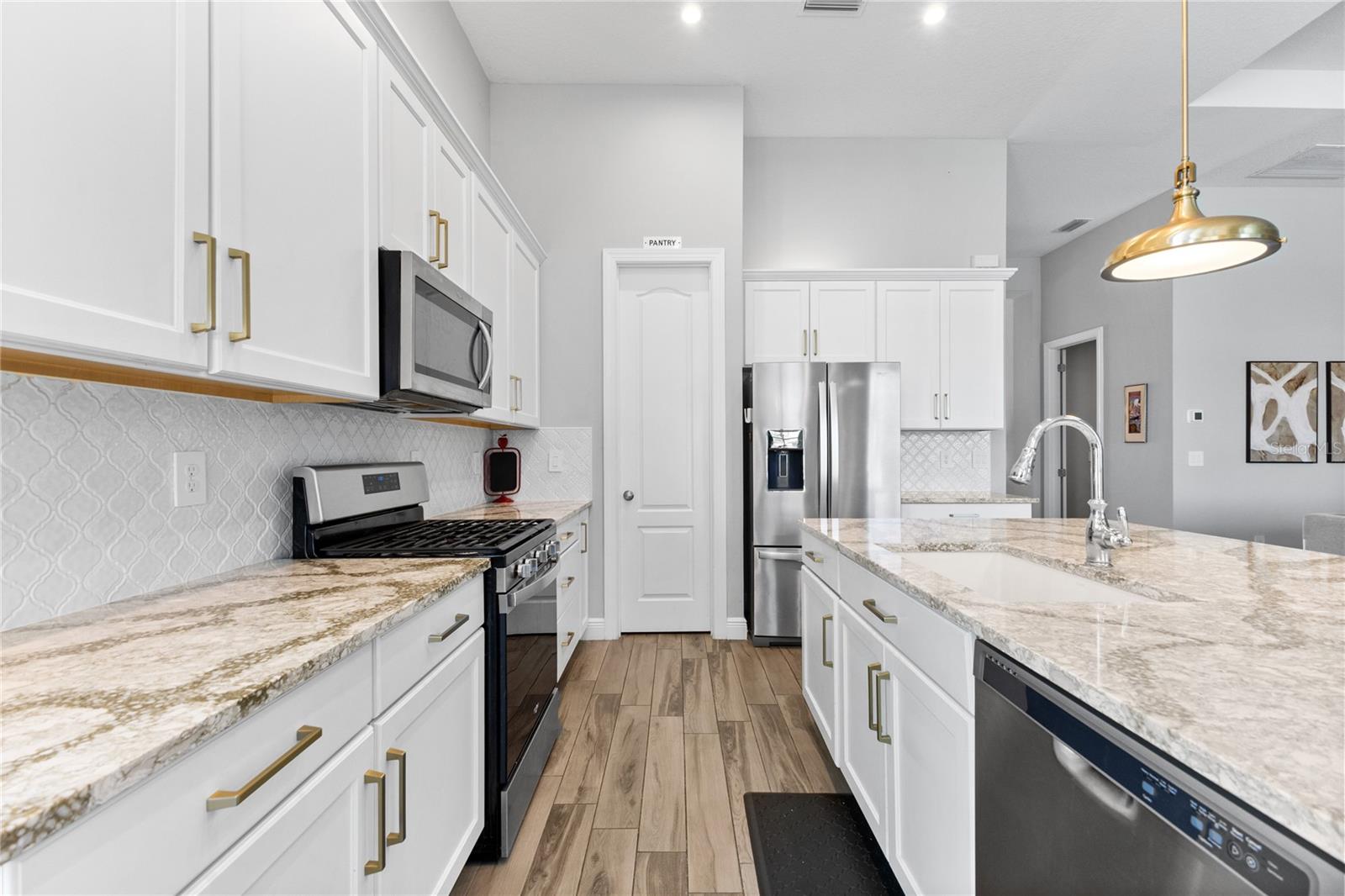 4645 ANTRIM DR — photo 8