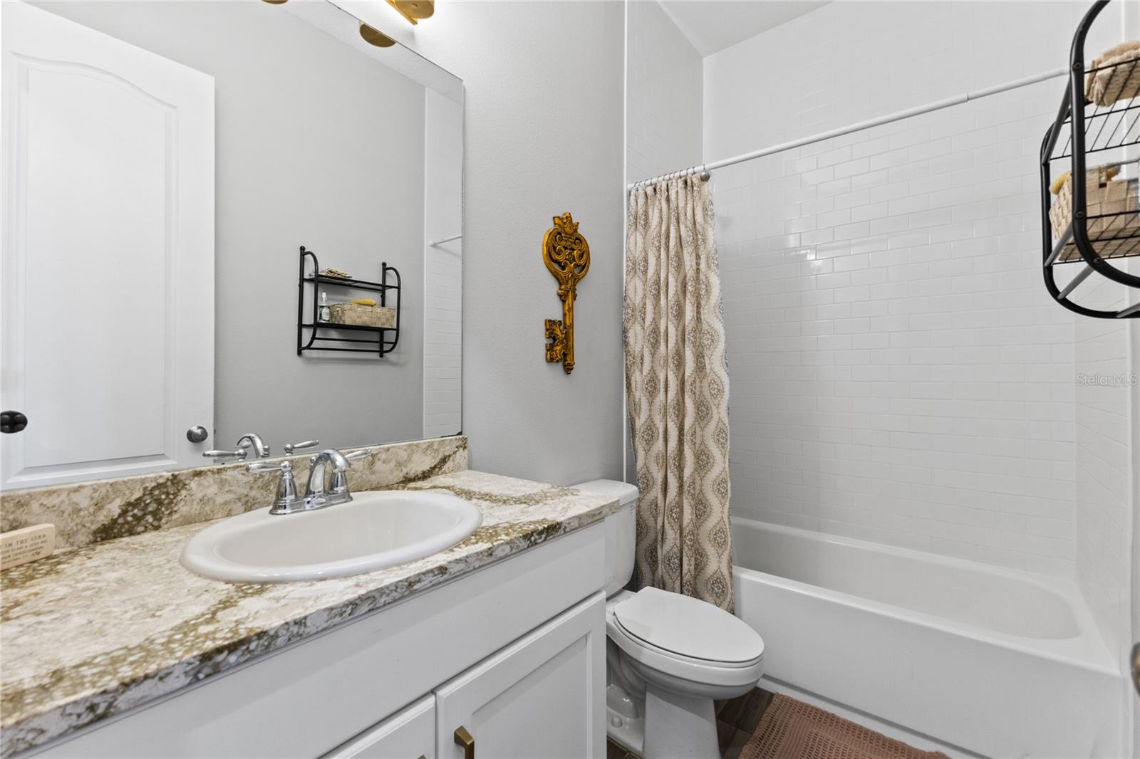 4645 ANTRIM DR — photo 21