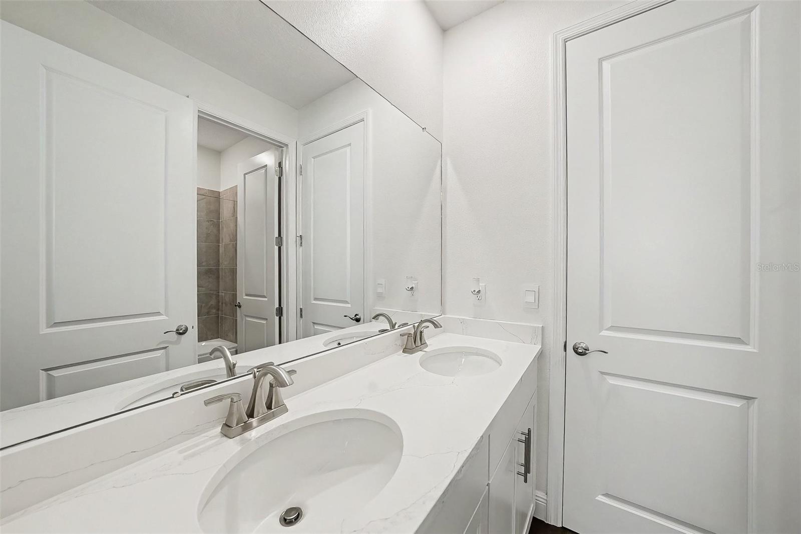 23231 SCAGLIONE DR — photo 30