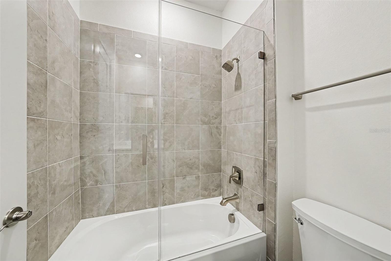23231 SCAGLIONE DR — photo 31