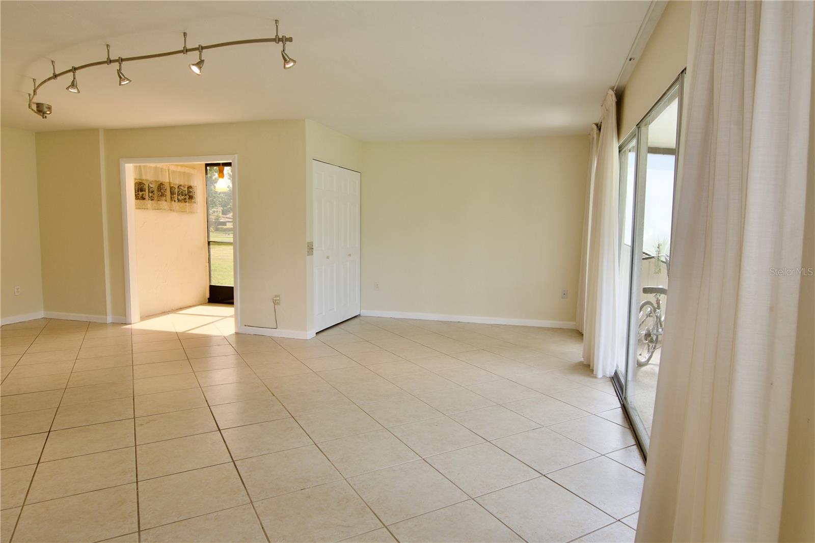625 WHITE PINE TREE RD #23 — photo 10