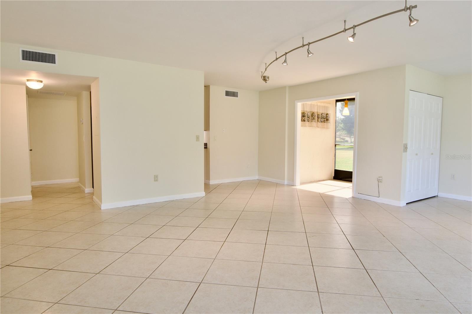 625 WHITE PINE TREE RD #23 — photo 11