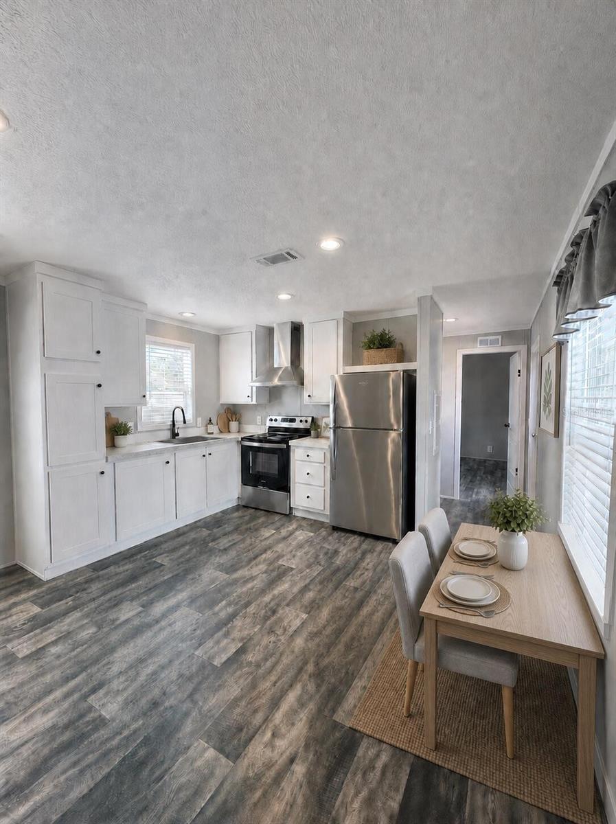 6615 BANDURA AVE — photo 4