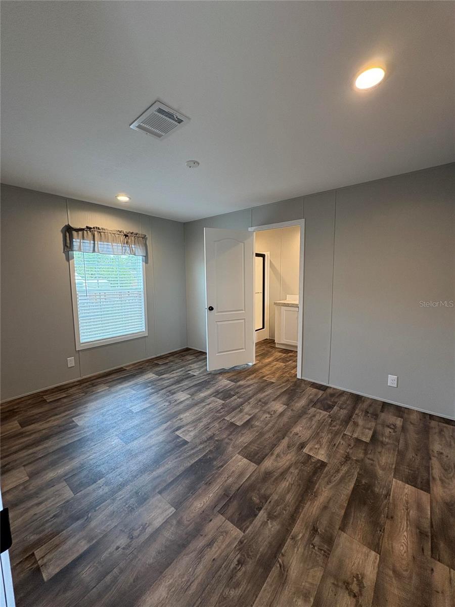 6615 BANDURA AVE — photo 10