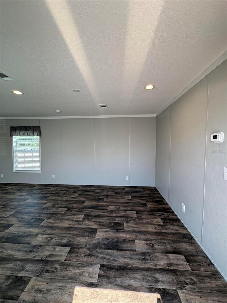 6615 BANDURA AVE — photo 3