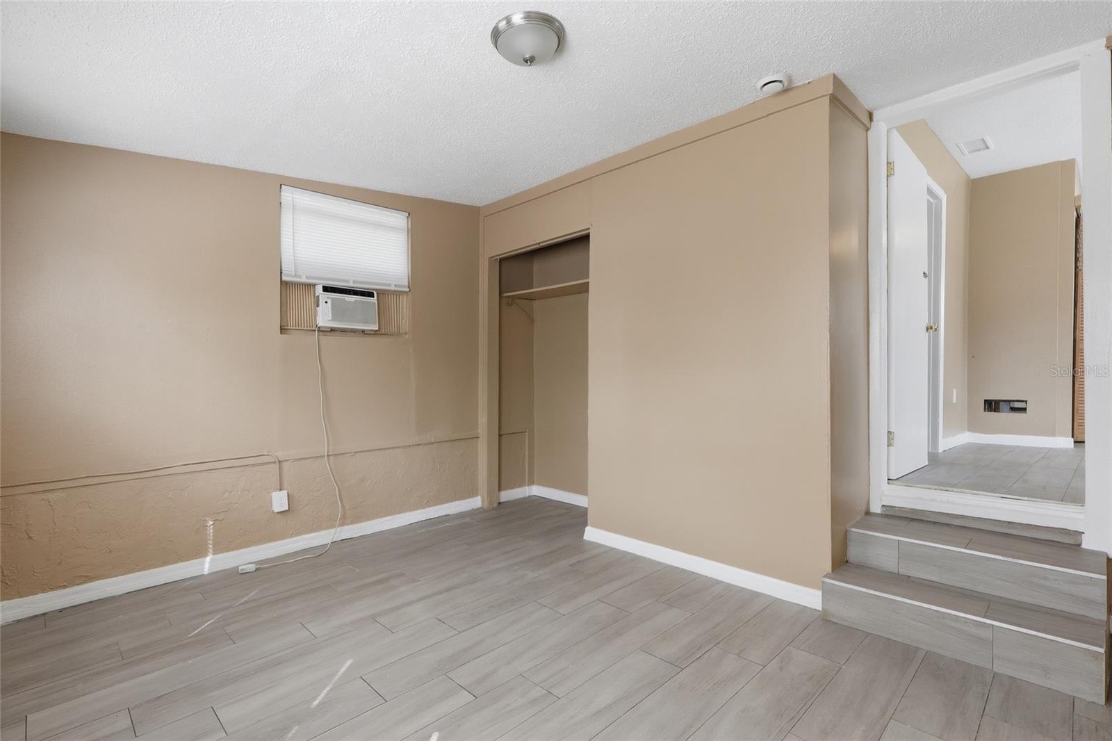 920 E ANNIE ST — photo 3