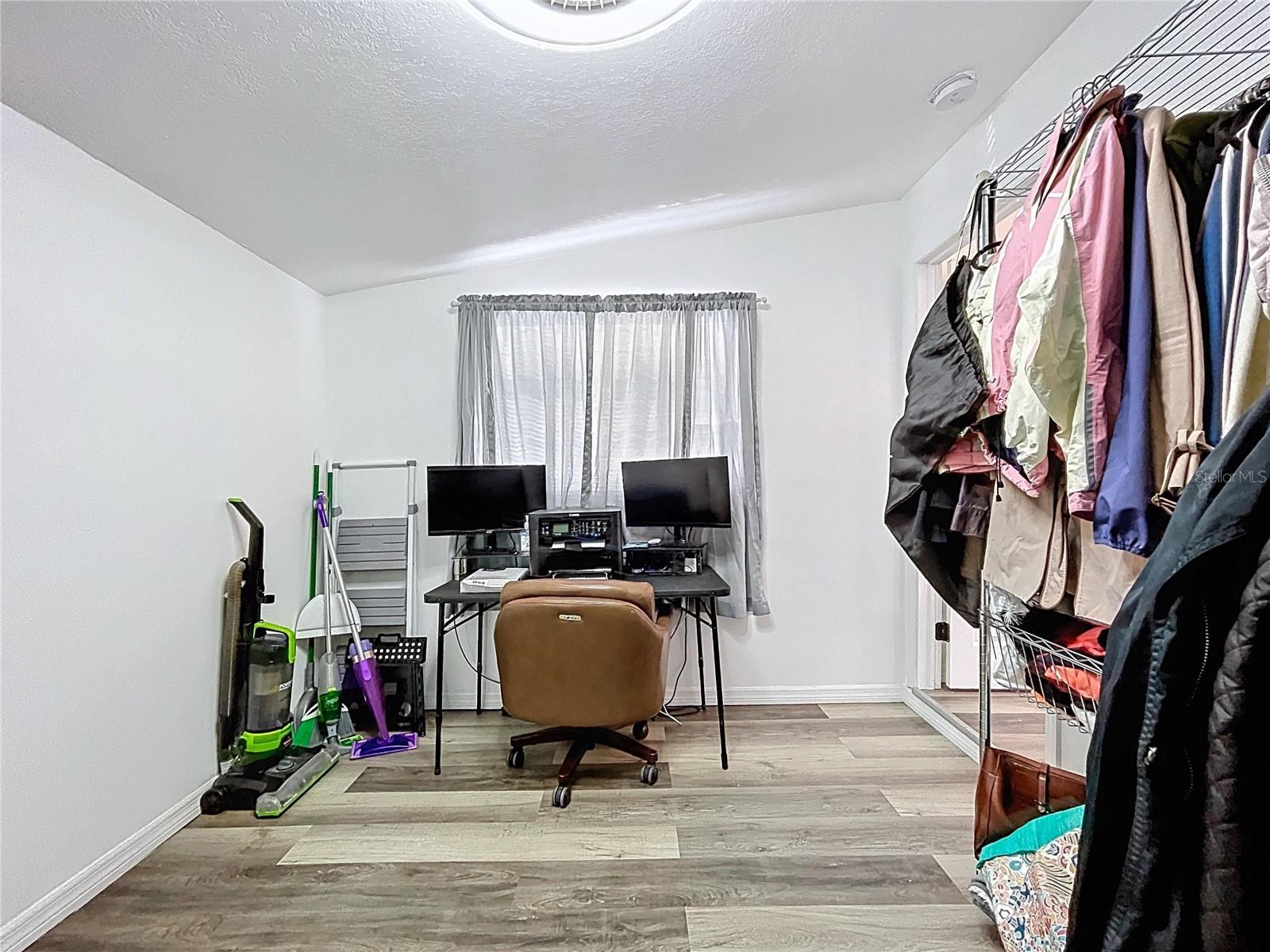 7110 S MASCOTTE ST — photo 23