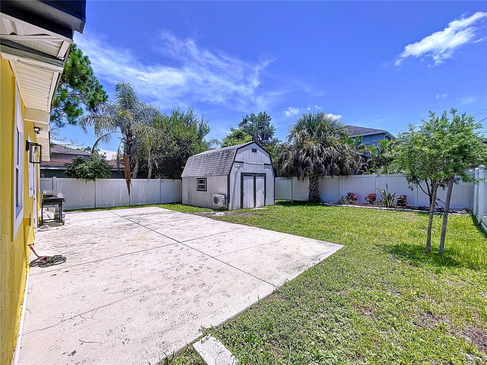 7110 S MASCOTTE ST — photo 36