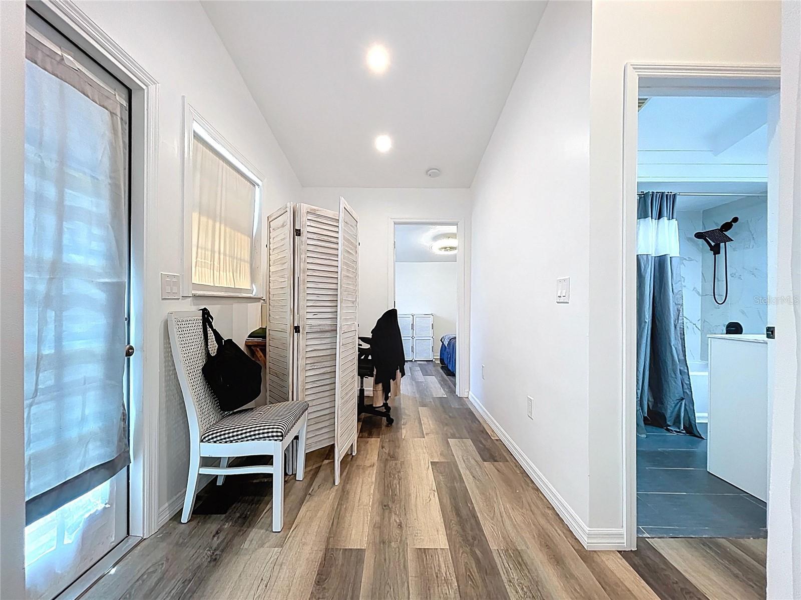 7110 S MASCOTTE ST — photo 25