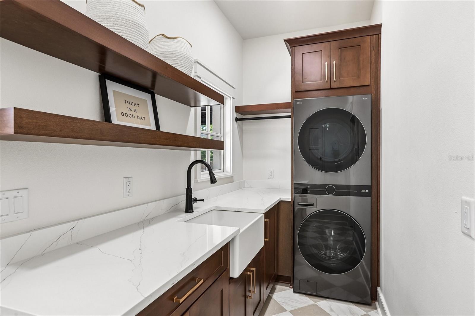 1012 MORFIELD LN — photo 41