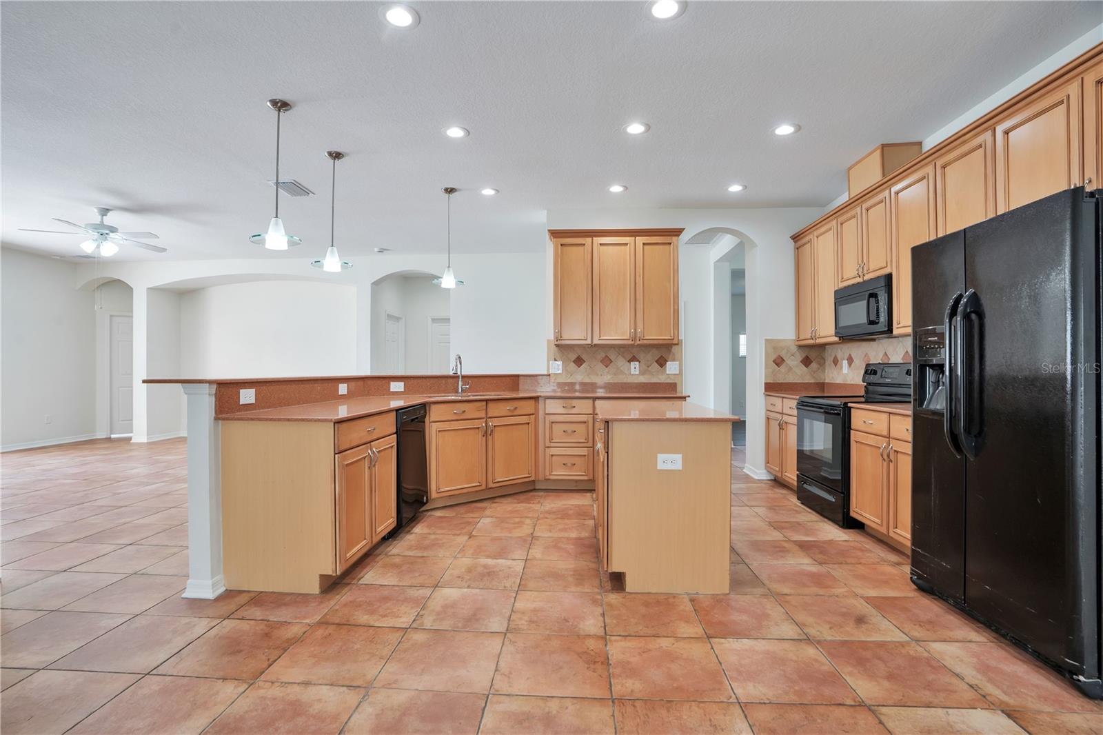 432 YORK DALE DR — photo 17