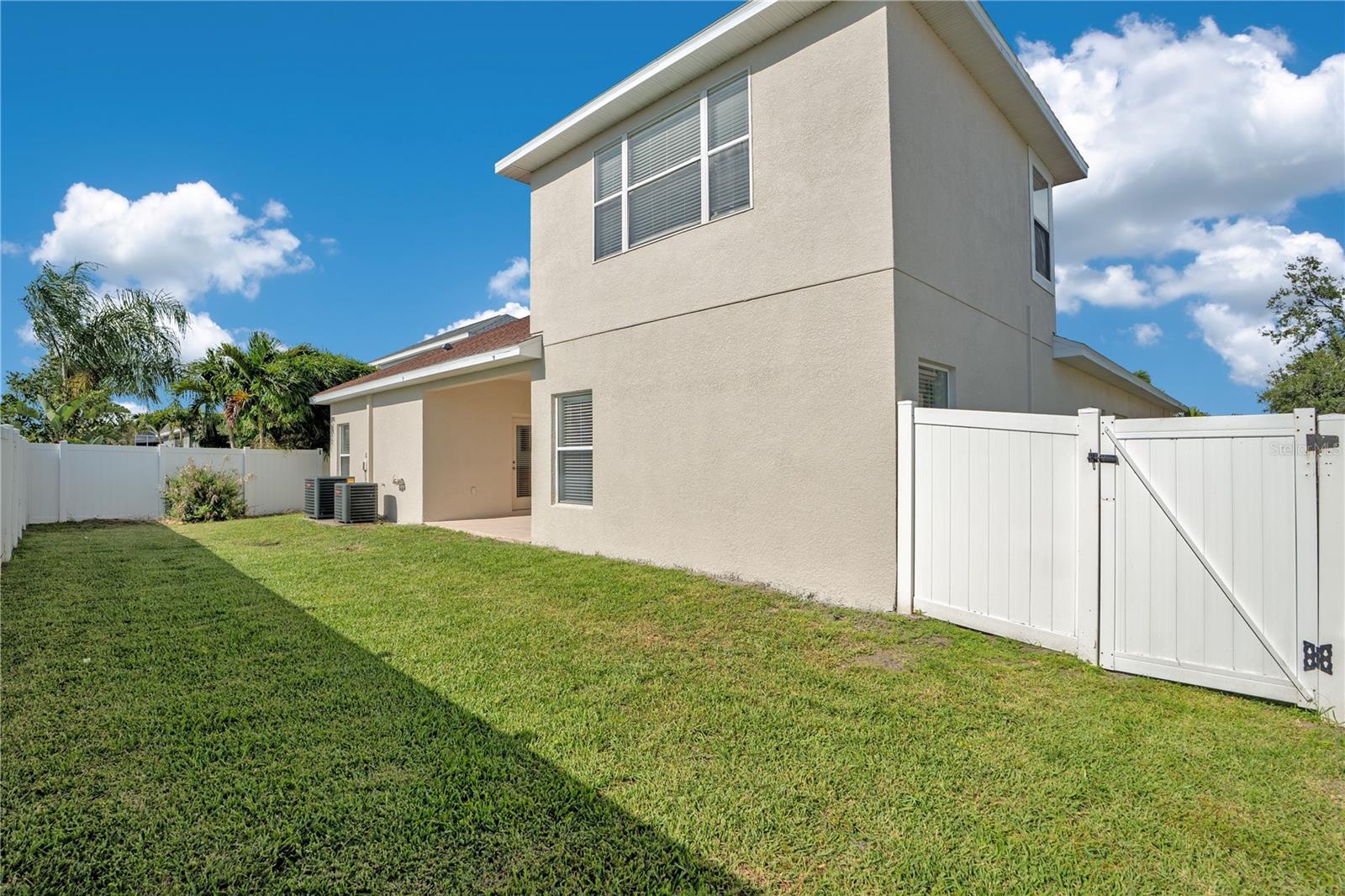 432 YORK DALE DR — photo 41