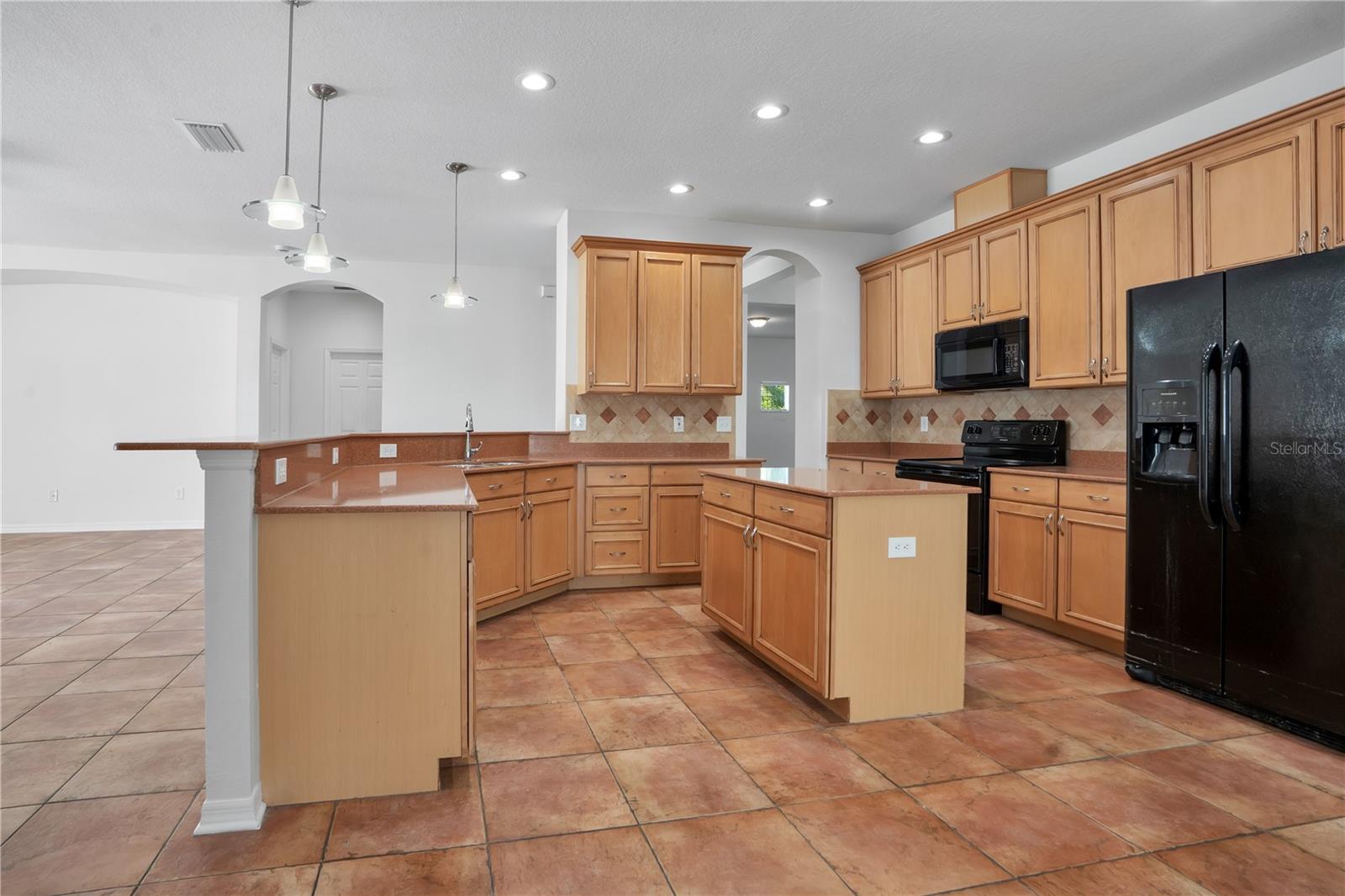 432 YORK DALE DR — photo 15