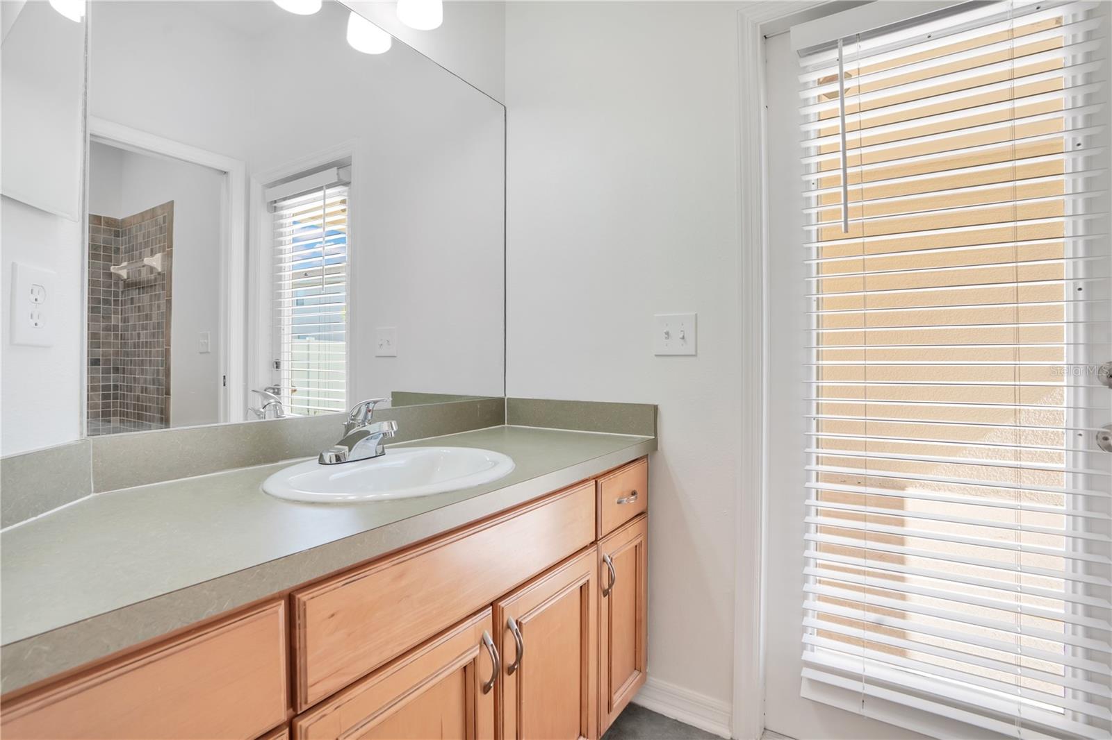 432 YORK DALE DR — photo 32