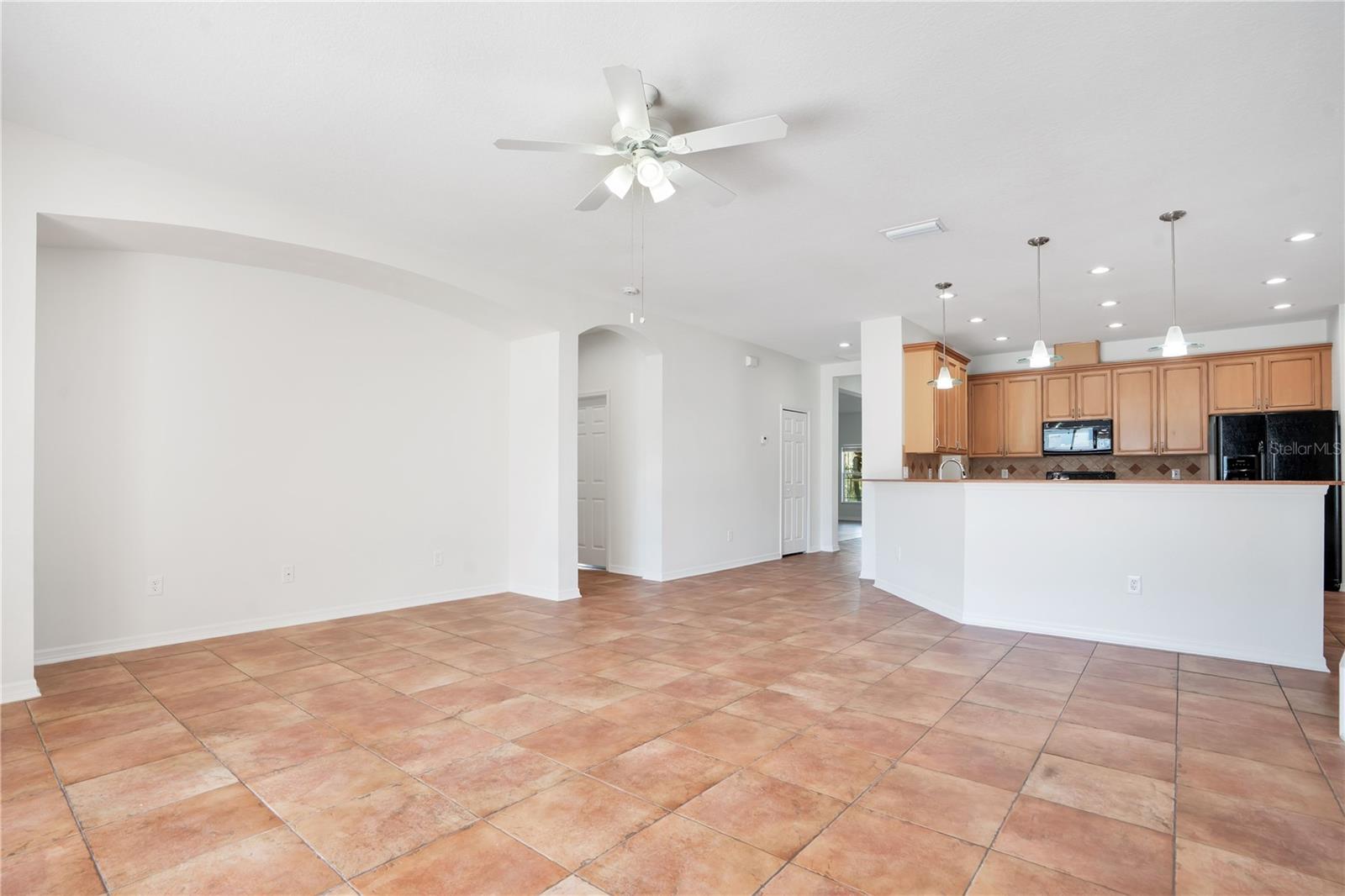 432 YORK DALE DR — photo 12