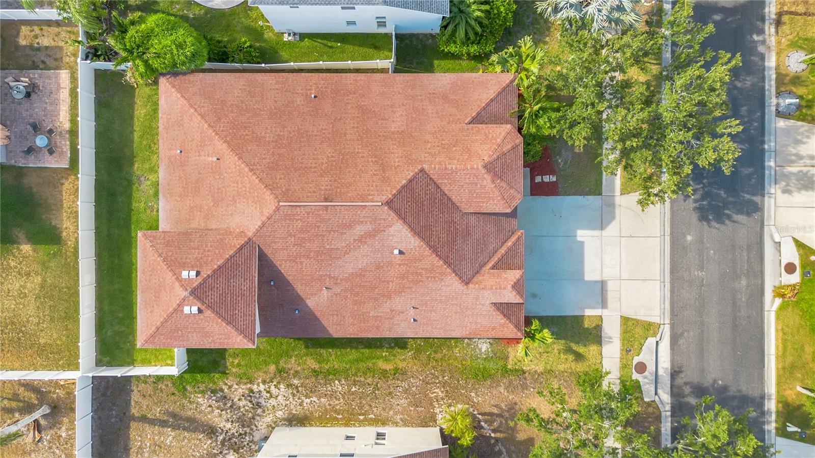 432 YORK DALE DR — photo 46