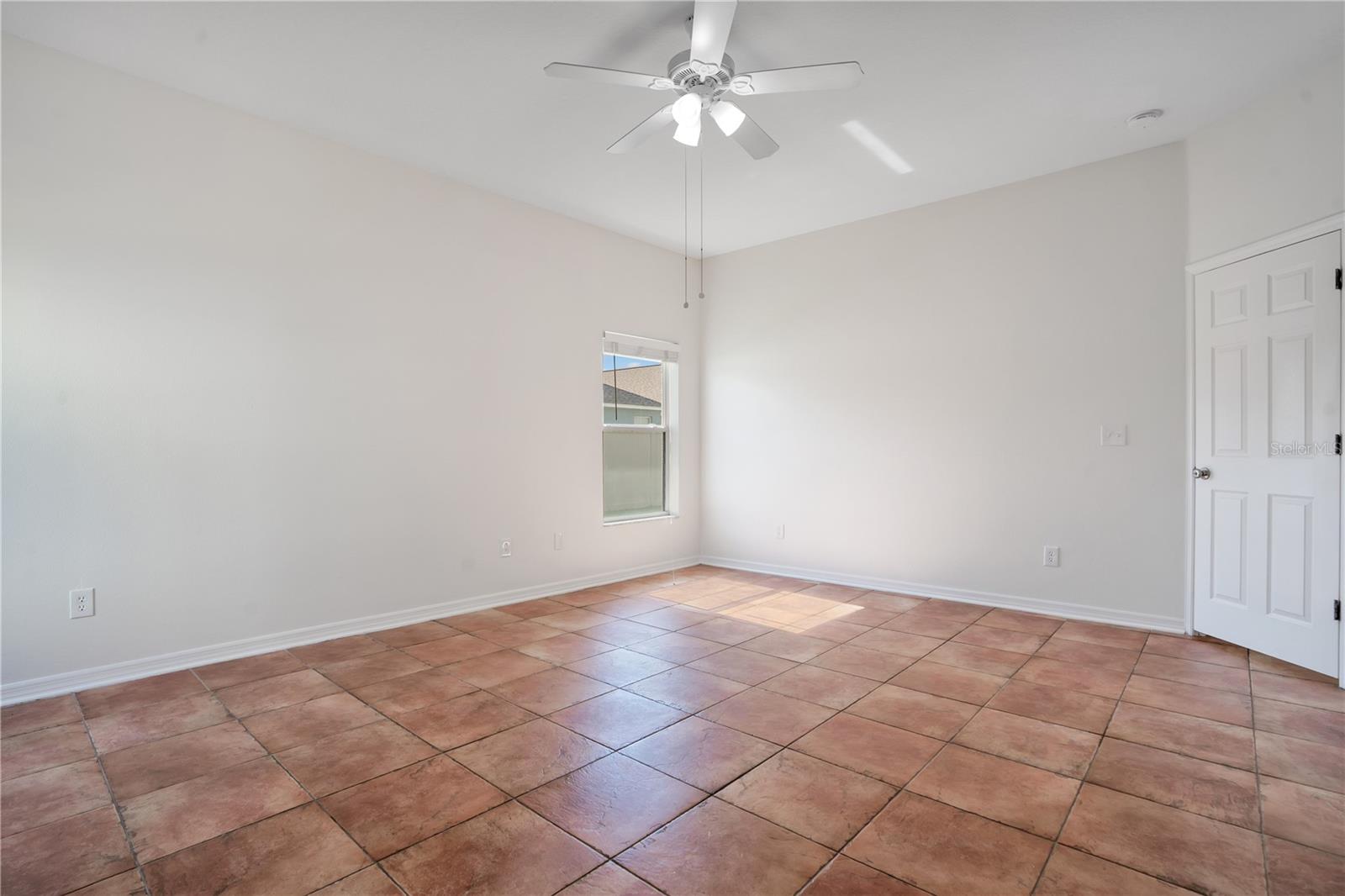 432 YORK DALE DR — photo 29
