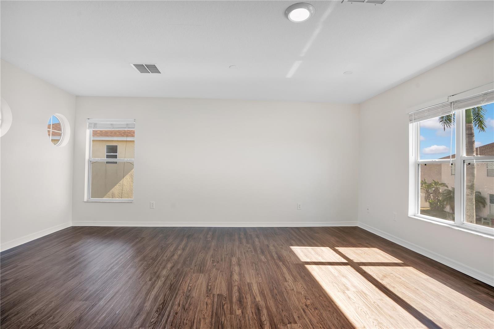 432 YORK DALE DR — photo 24