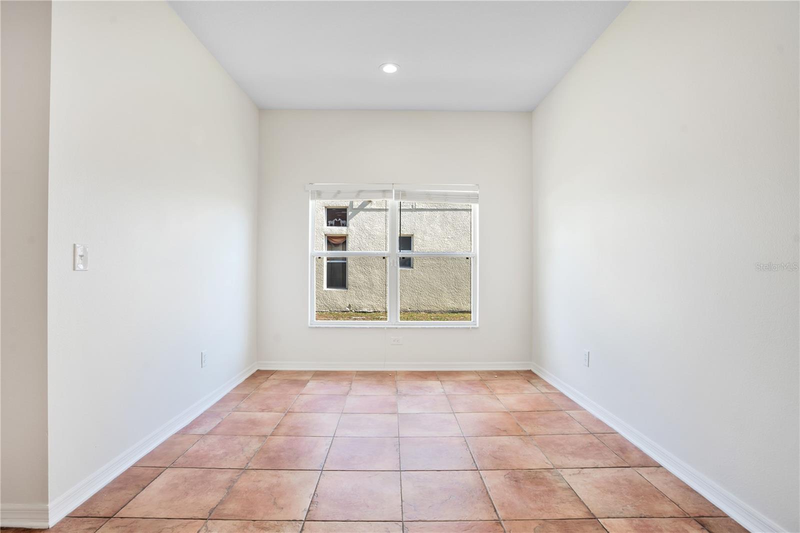 432 YORK DALE DR — photo 20