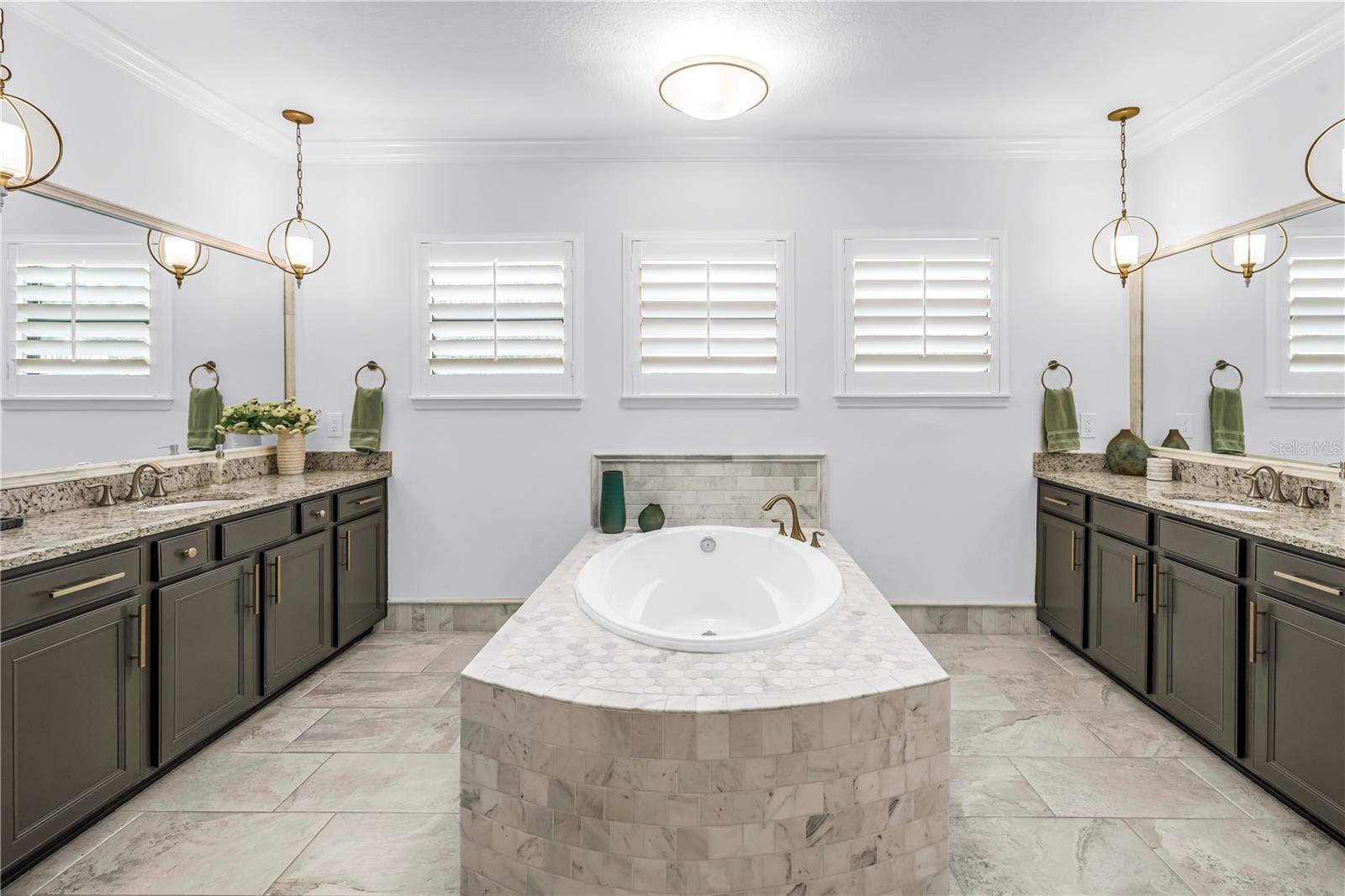 6237 SIGNATURE POINTE LN — photo 44