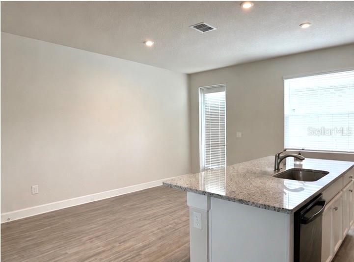 15084 CARAVAN AVE — photo 9