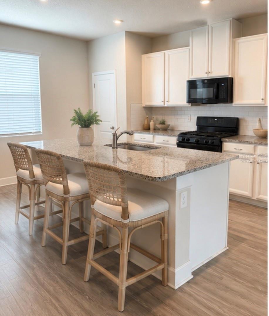 15084 CARAVAN AVE — photo 3