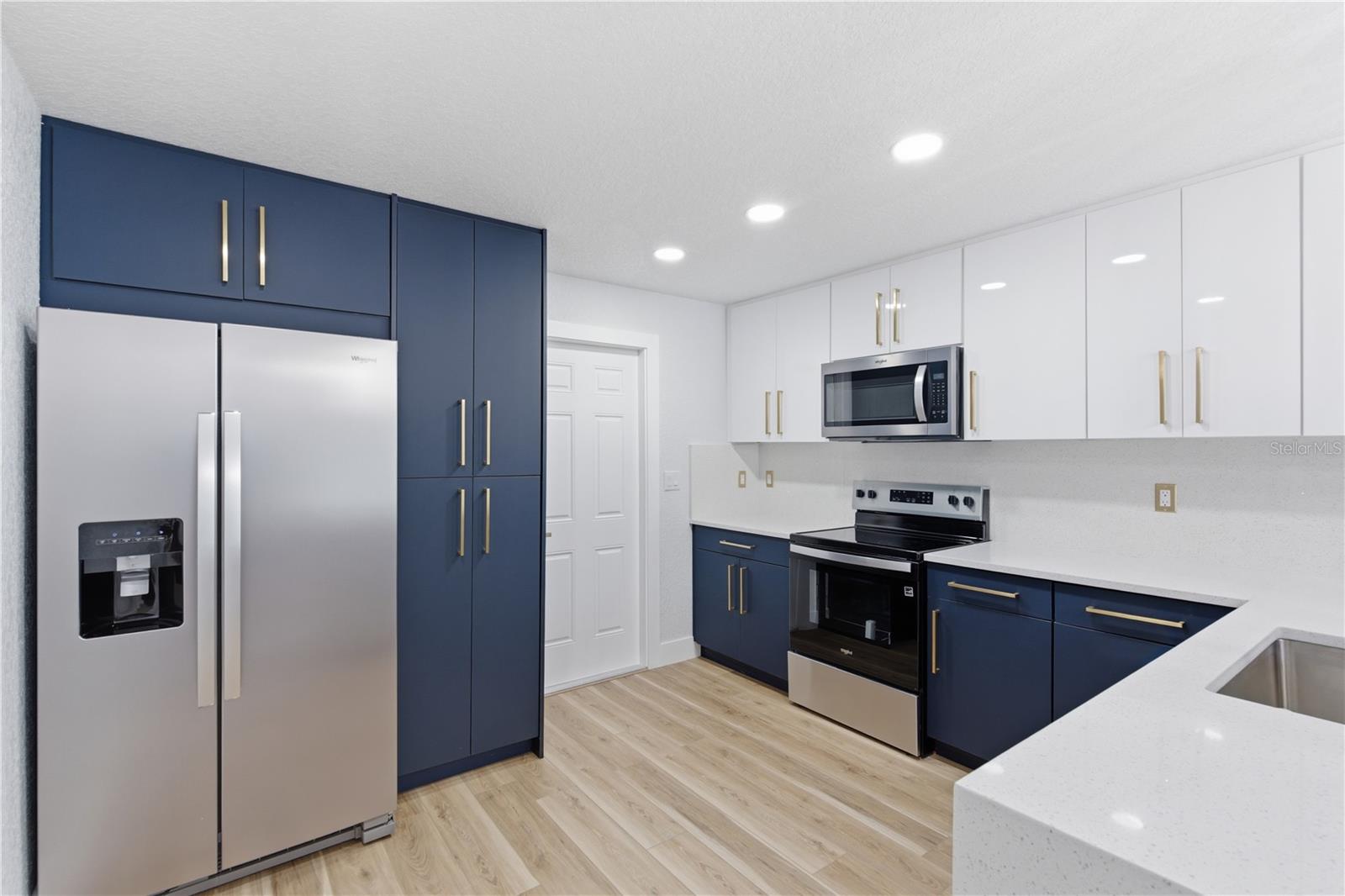 10003 N 24TH ST — photo 12