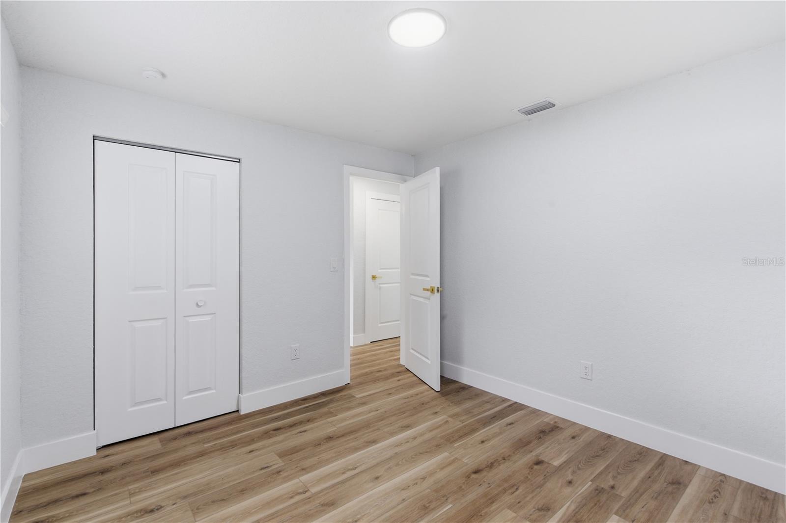 10003 N 24TH ST — photo 20