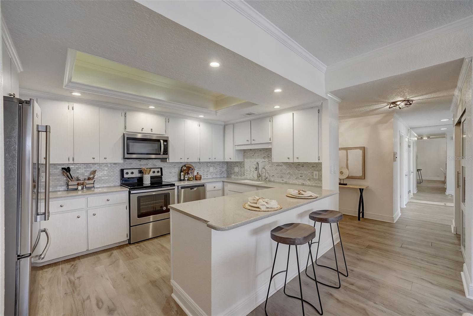 6 BELLEVIEW BLVD #101 — photo 3