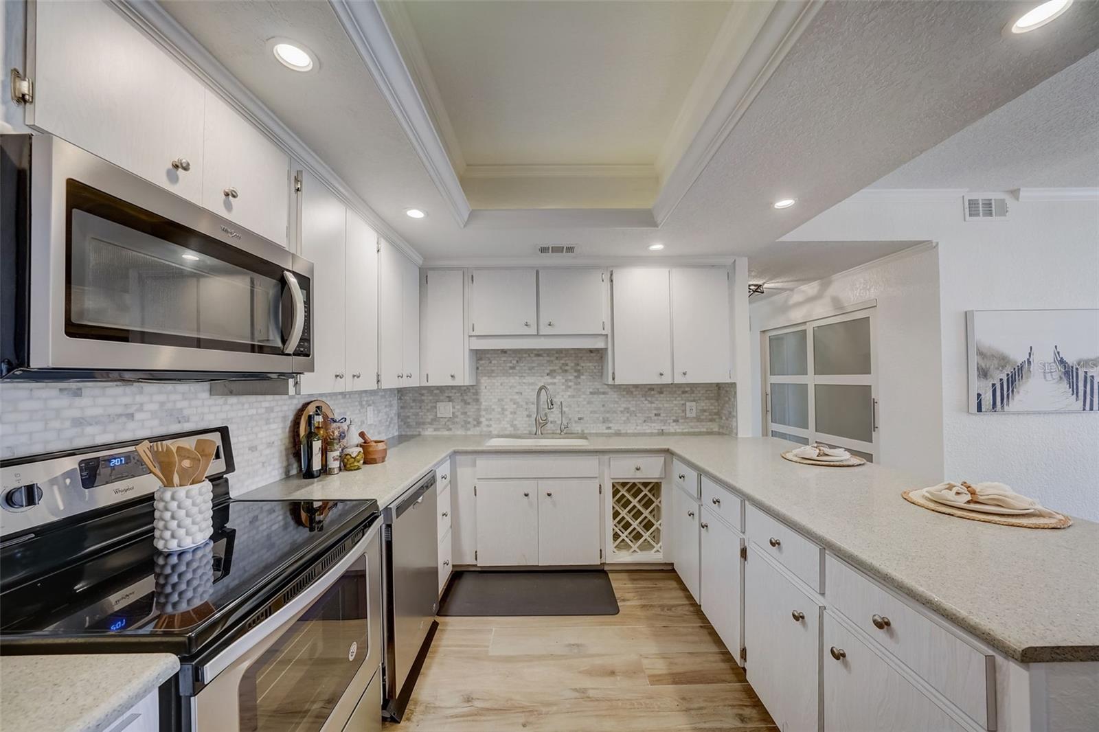 6 BELLEVIEW BLVD #101 — photo 4