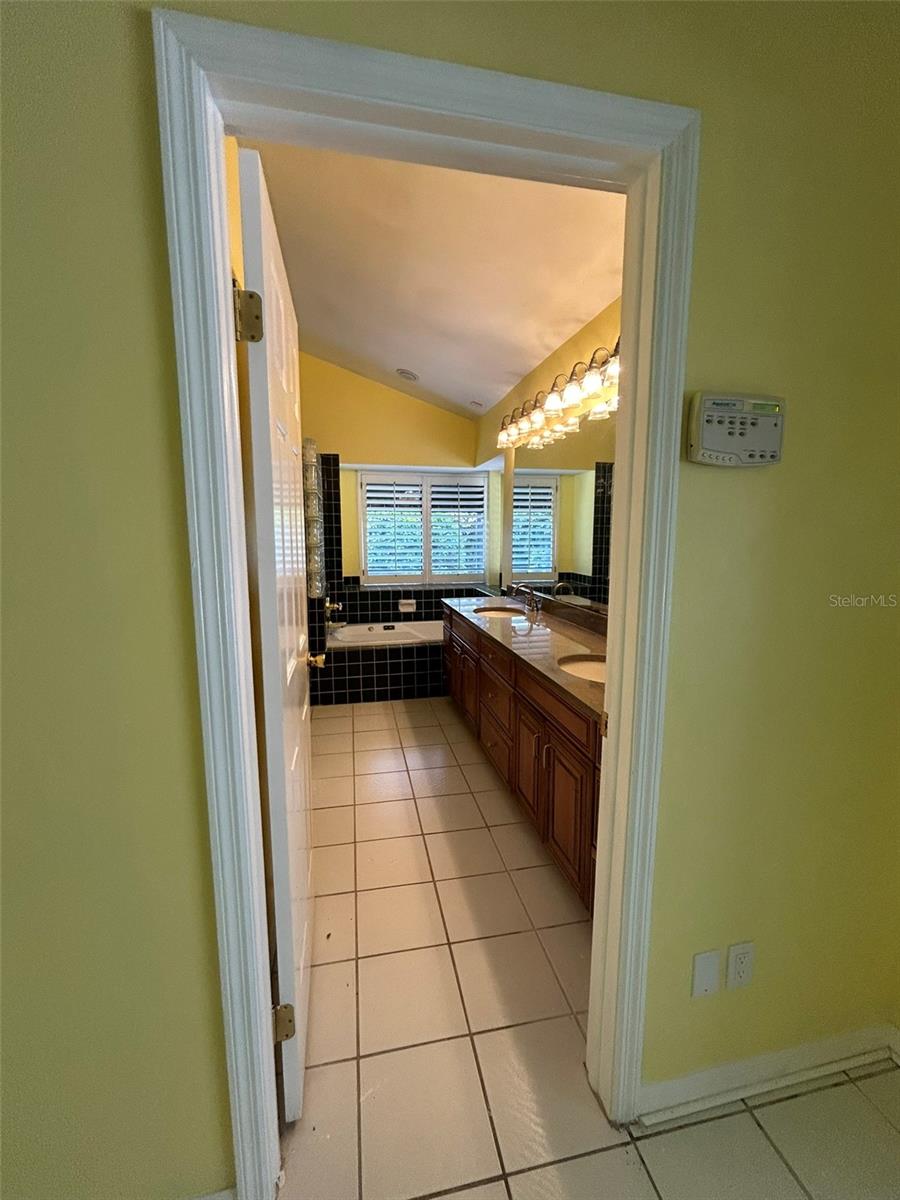 5106 STONEHURST RD — photo 21