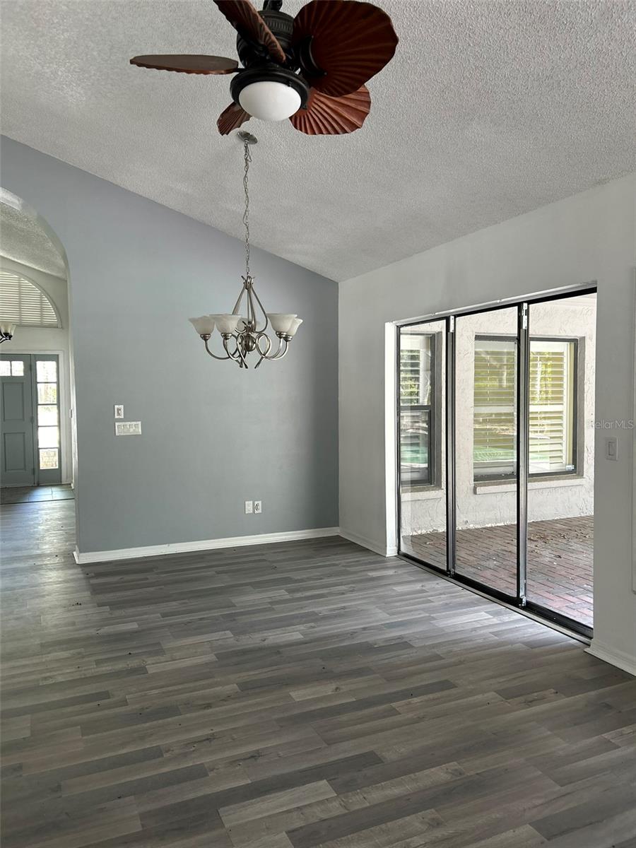 5106 STONEHURST RD — photo 15