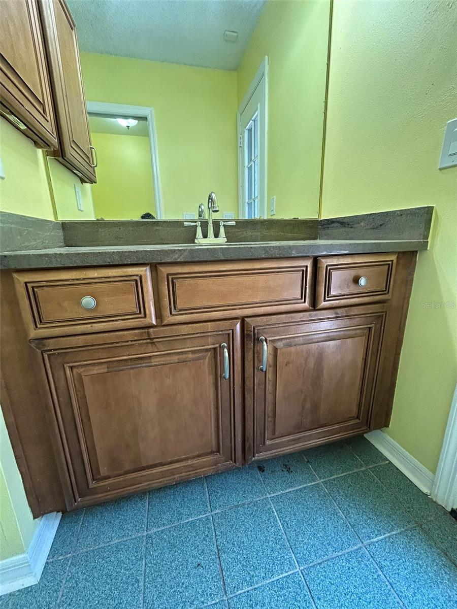 5106 STONEHURST RD — photo 31