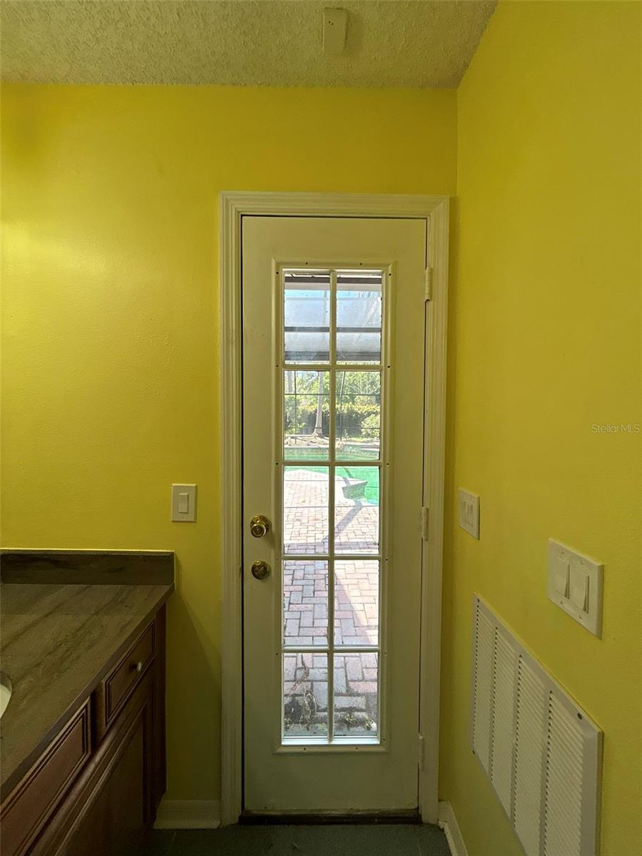 5106 STONEHURST RD — photo 33