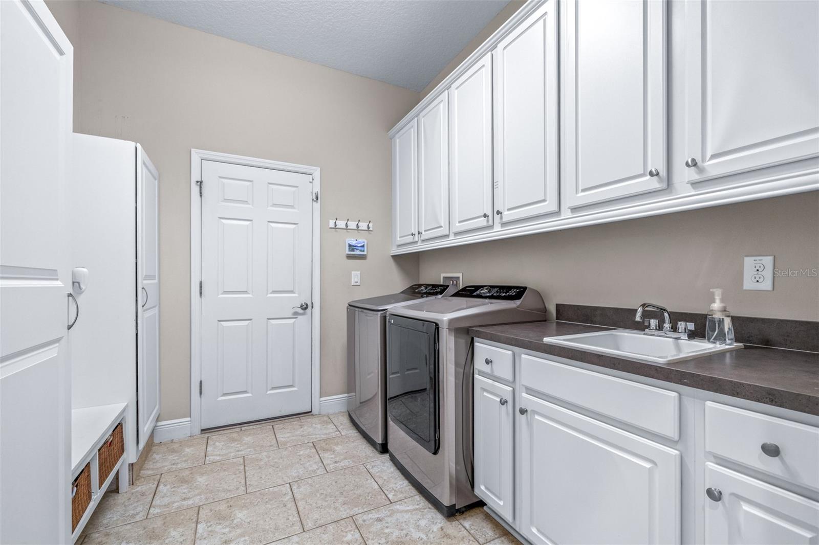 3227 WATERMARK DR — photo 35