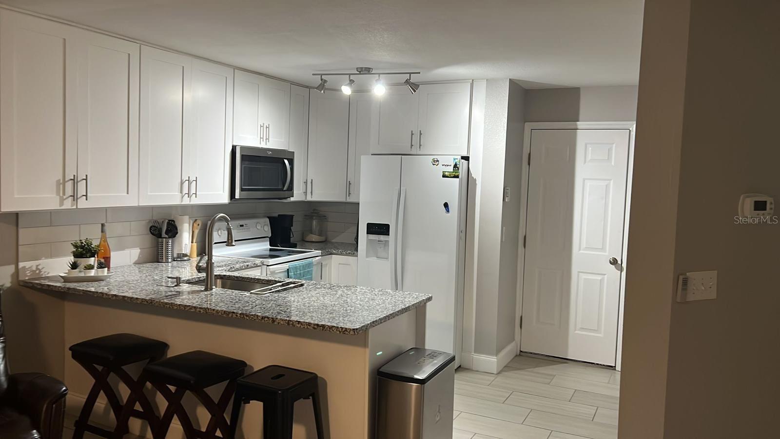 8423 EDGEWATER PLACE BLVD — photo 11
