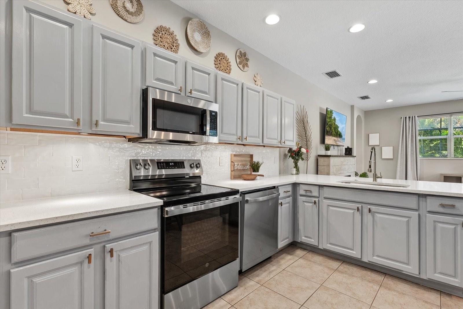 9013 KINGSBURY PL — photo 14