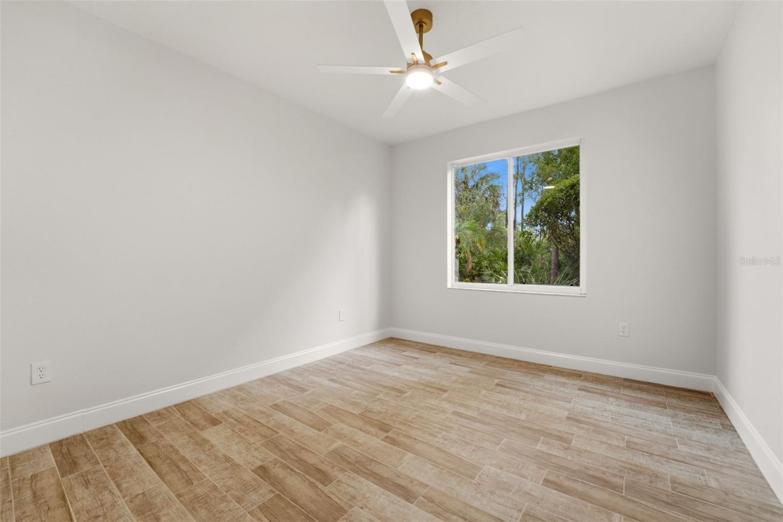 507 CHEVAL DR — photo 18