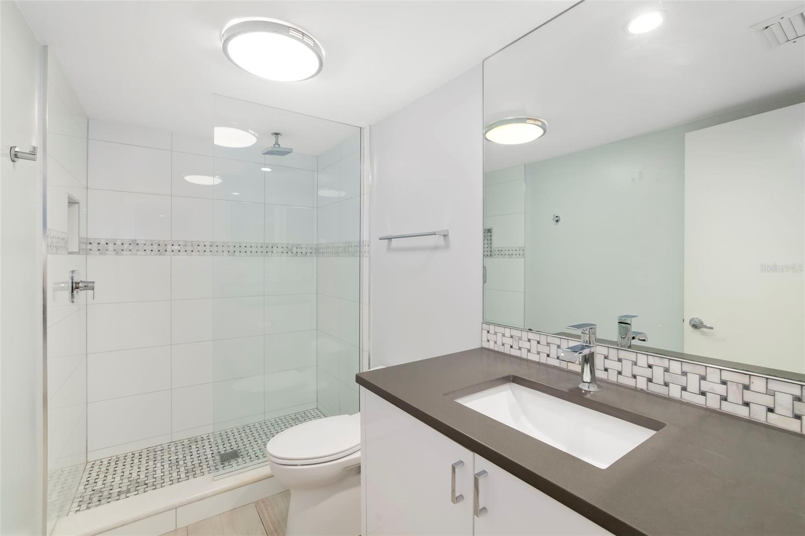 4820 KESTRAL PARK CIR #18 — photo 19
