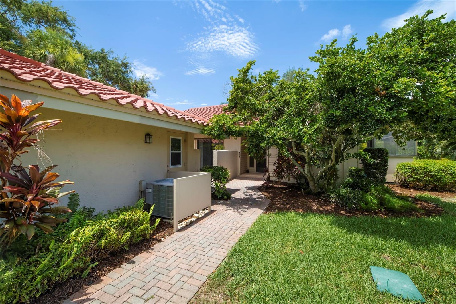 4820 KESTRAL PARK CIR #18 — photo 42