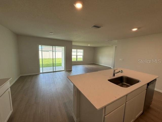 5731 SILVER MOONLIGHT DR — photo 4
