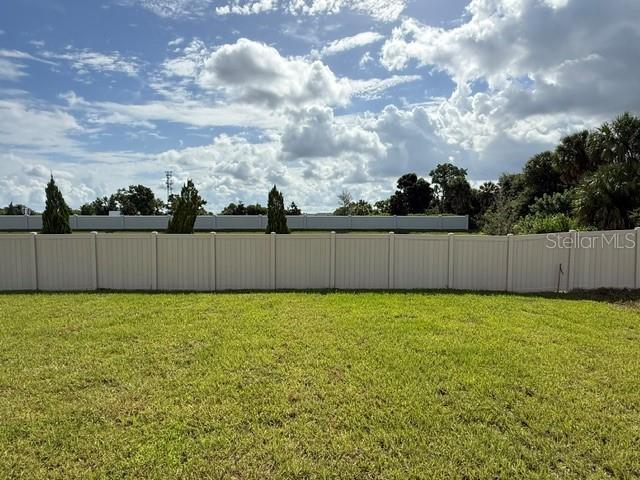 5732 SILVER MOONLIGHT DR — photo 9