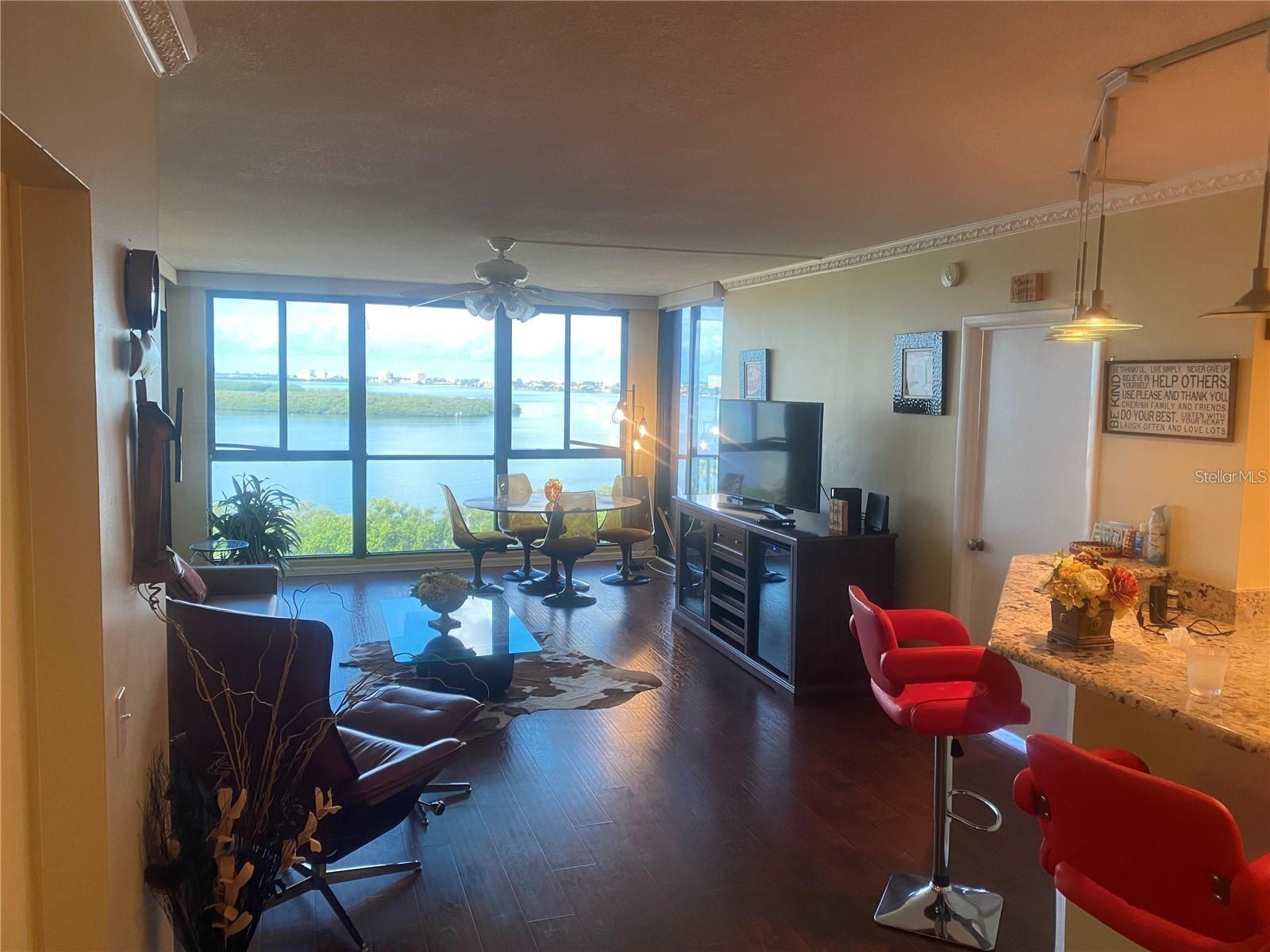 7100 SUNSHINE SKYWAY LN S #906 — photo 5